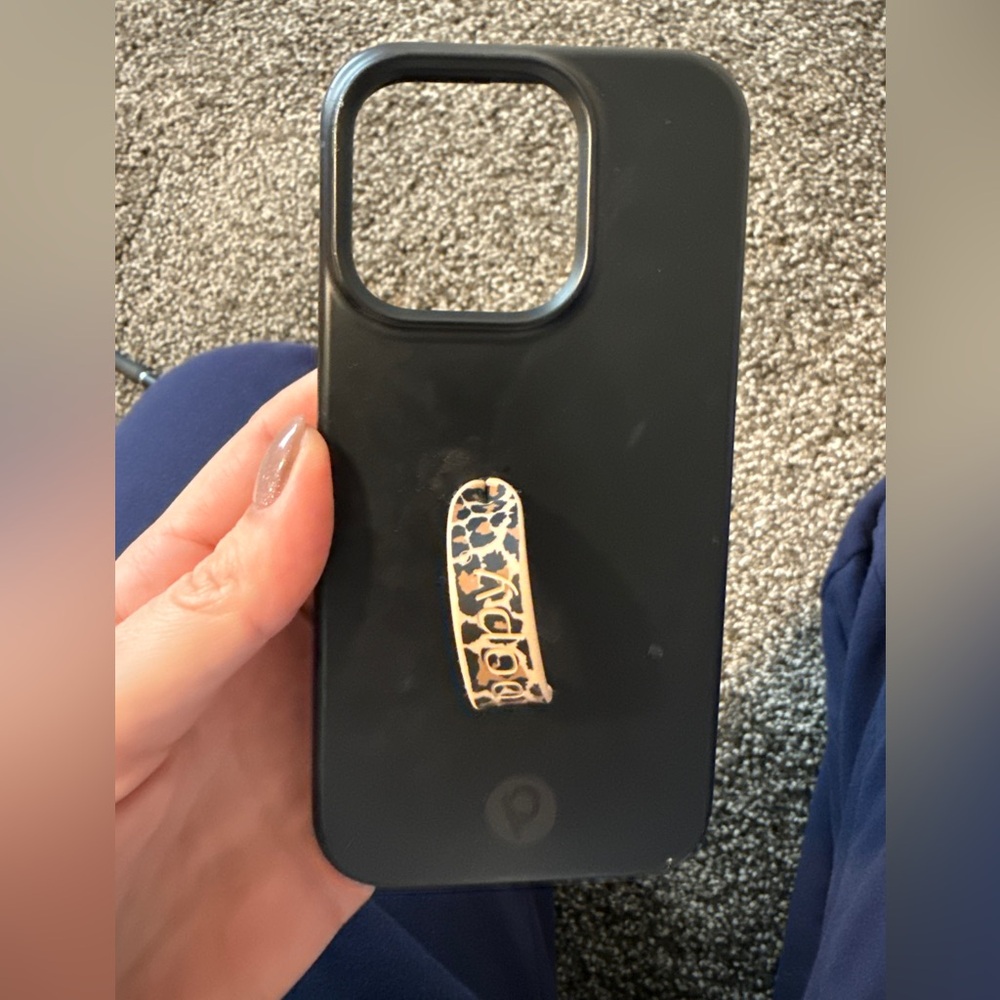 Loopy Case Black with Gold Patterned Loop